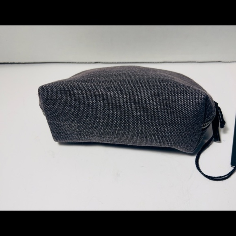 Laura Mercier small makeup canvas bag - Picture 3 of 6